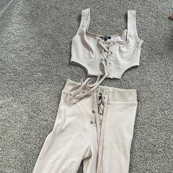 Matching set - Picture 4 of 9